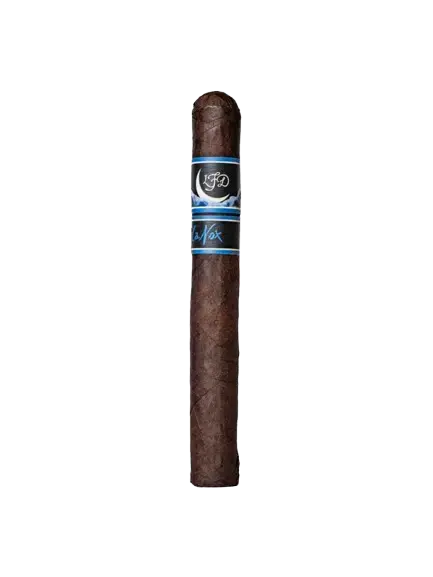 La-Flor-Dominicana-La-Nox-Petits-Web-3-removebg-preview (1).webp